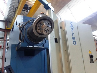 Correa CF 17 T Bed milling machine

-3